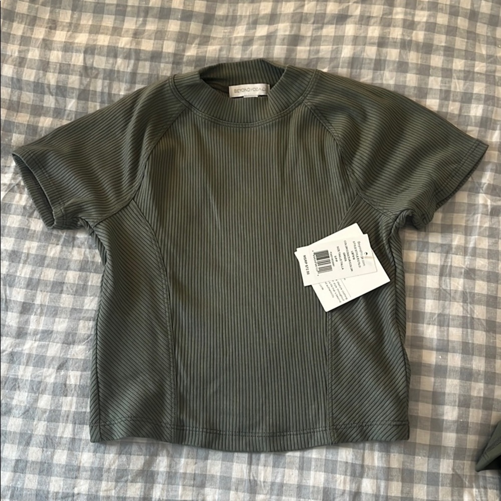 NWT Beyond Yoga Top